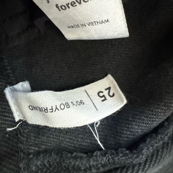 PacSun Black Distressed Boyfriend Jeans - Picture 3 of 4